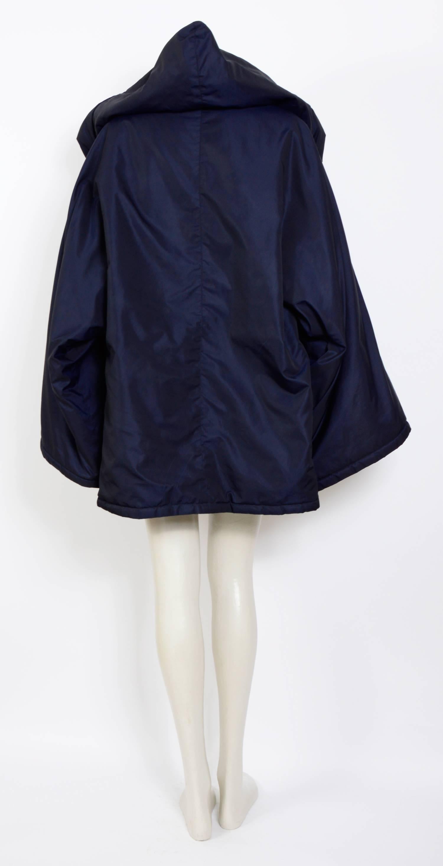 Women's Anne-Marie Baretta vintage oversized hooded blue puffer coat, 1980s 