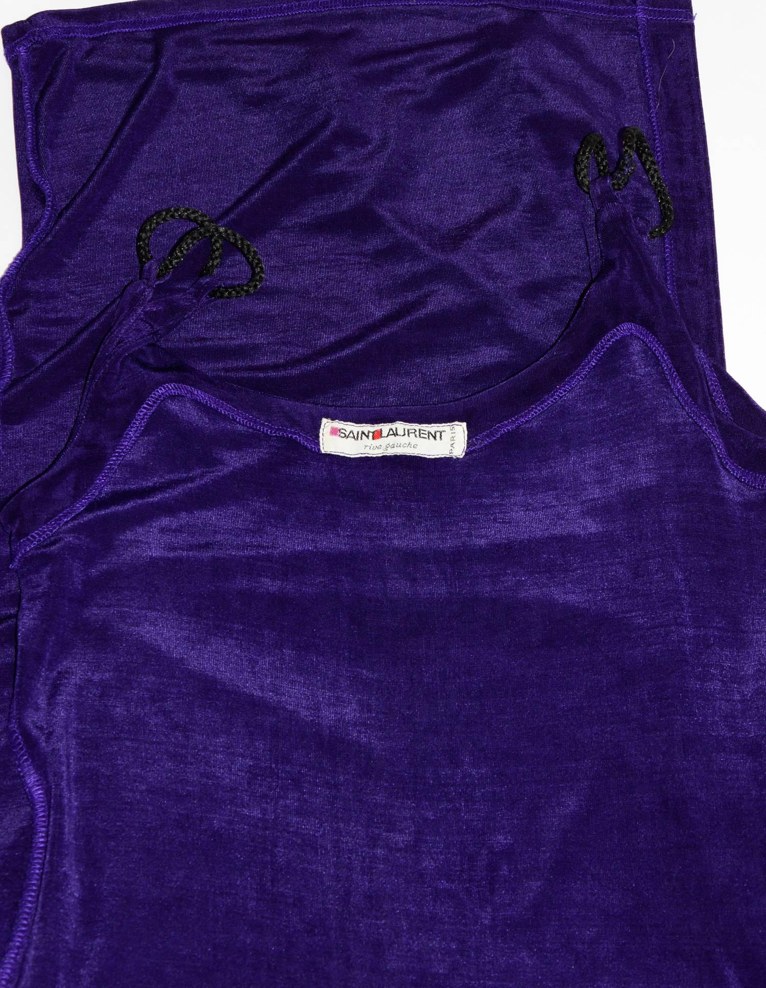 Yves Saint Laurent rive gauche 1970s vintage purple slinky silk jersey dress In Excellent Condition In Antwerp, BE