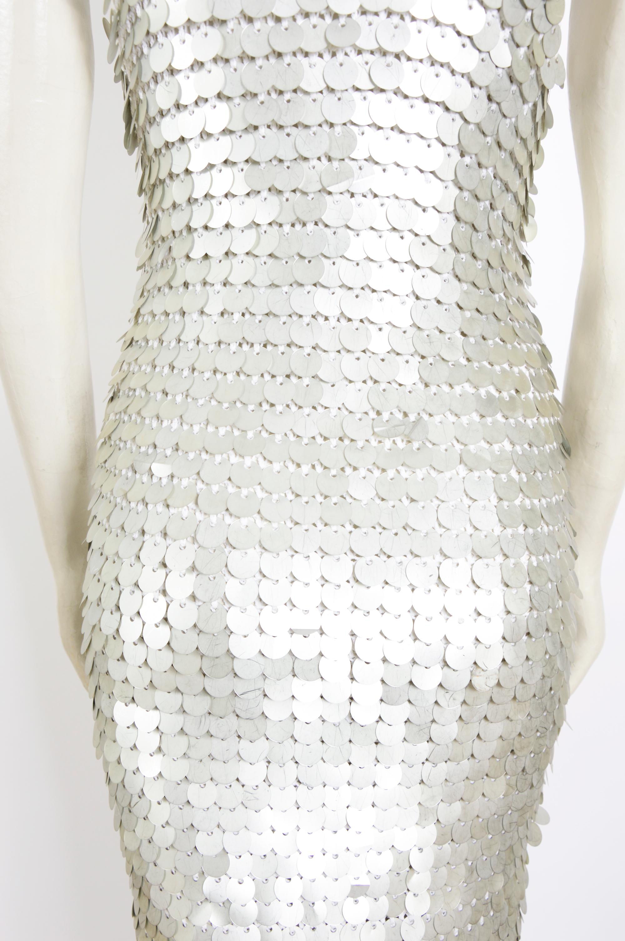 Vintage 1970 sheer white crochet and silver metallic disc sequins slip dress In Good Condition In Antwerpen, Vlaams Gewest