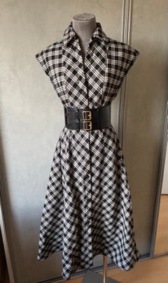 Christian Dior Fall/Winter 2022 Black and Ivory Plaid Wool Dress – Size FR 34