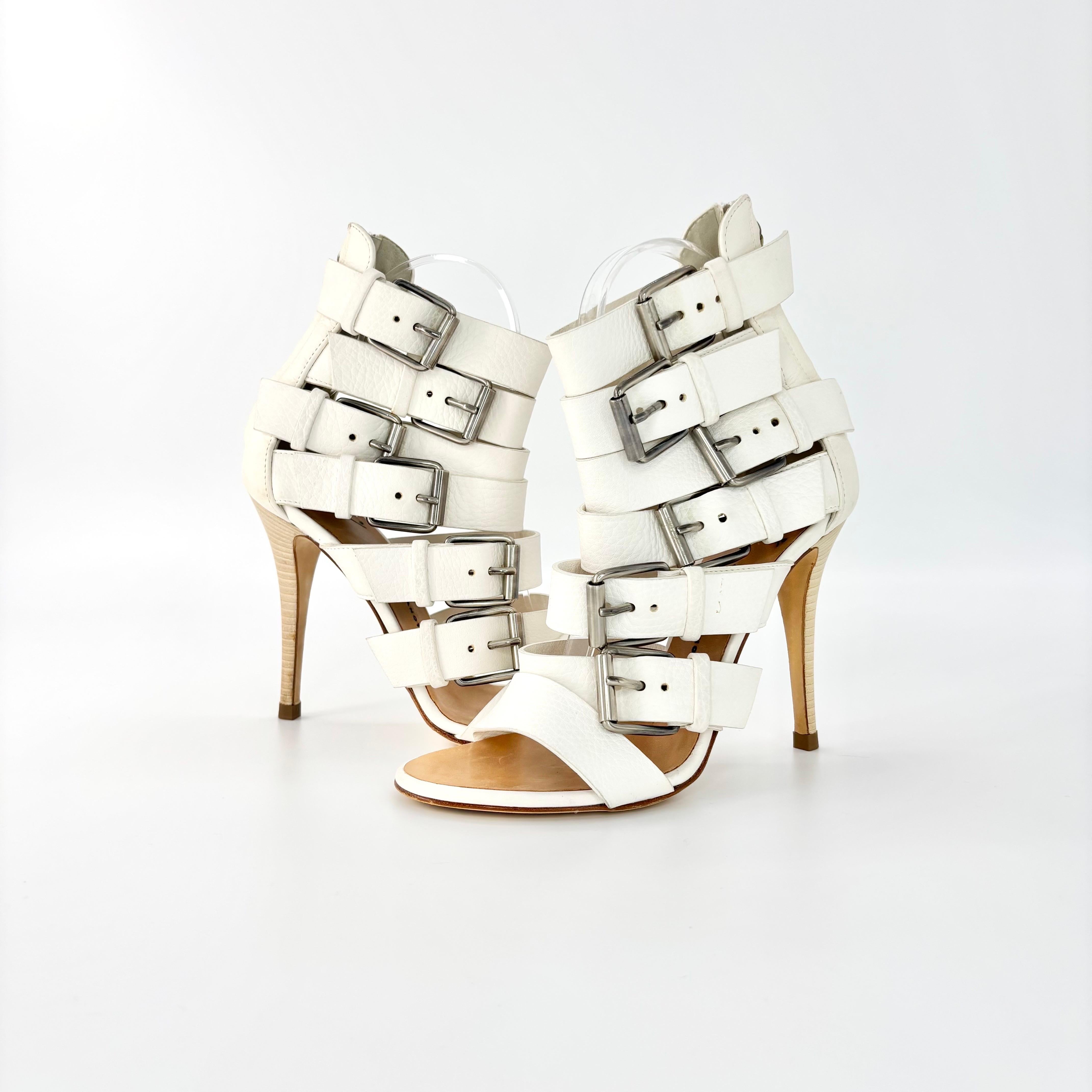 Giuseppe Zanotti Sandali con tacco in pelle bianca con fibbia 37