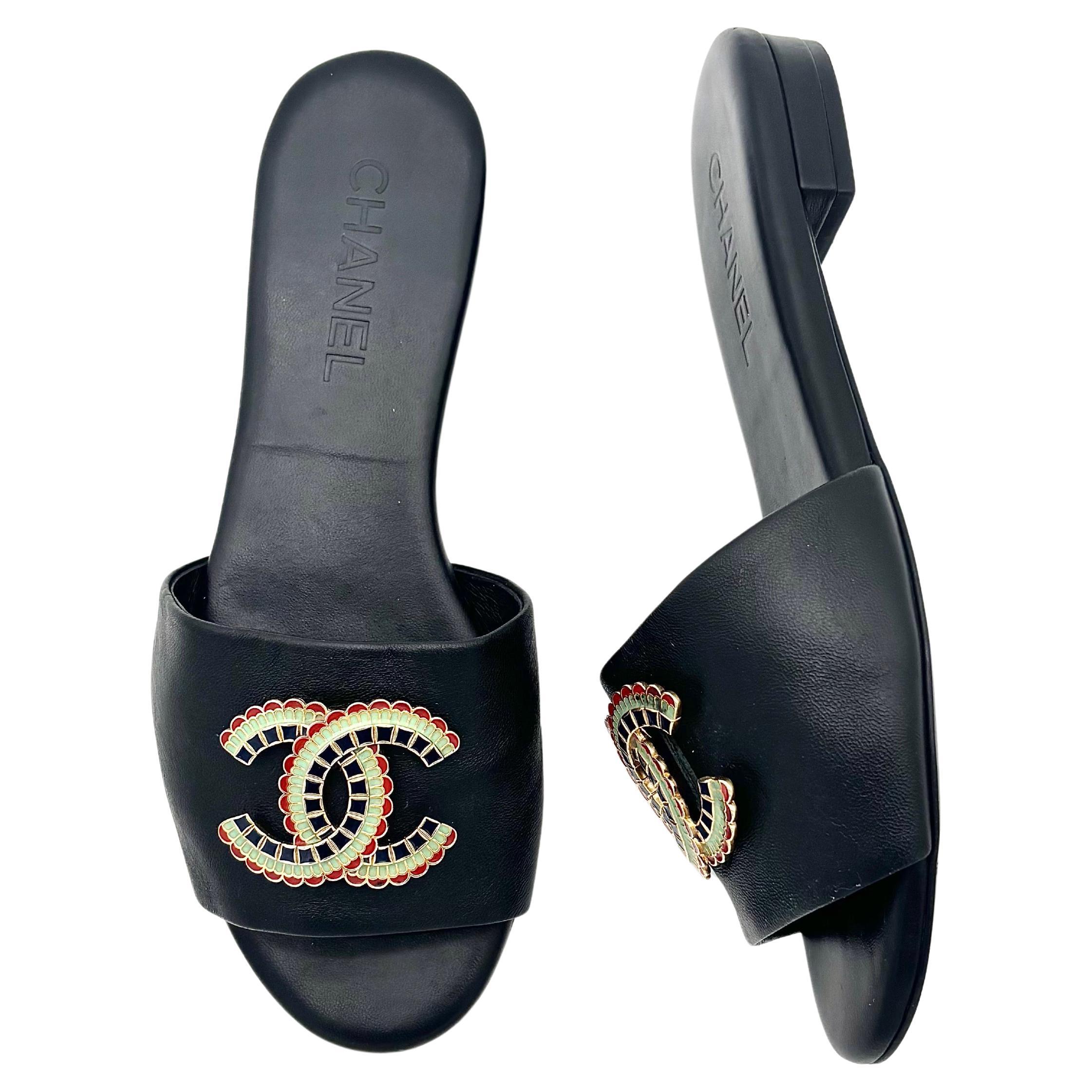 Chanel CC Logo Pelle d'agnello Nero Slip On Mules 37.5