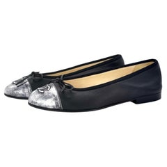 Chanel CC Logo Lazo Detalle Gunmetal Negro Dos Tonos Cuero Bailarinas 36