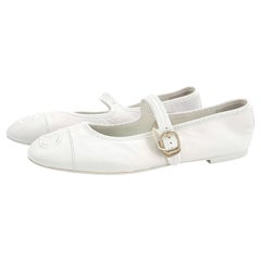 NEW Chanel 2024 Interlocking CC Logo White Leather Cap Toe Ballerina Flats 42
