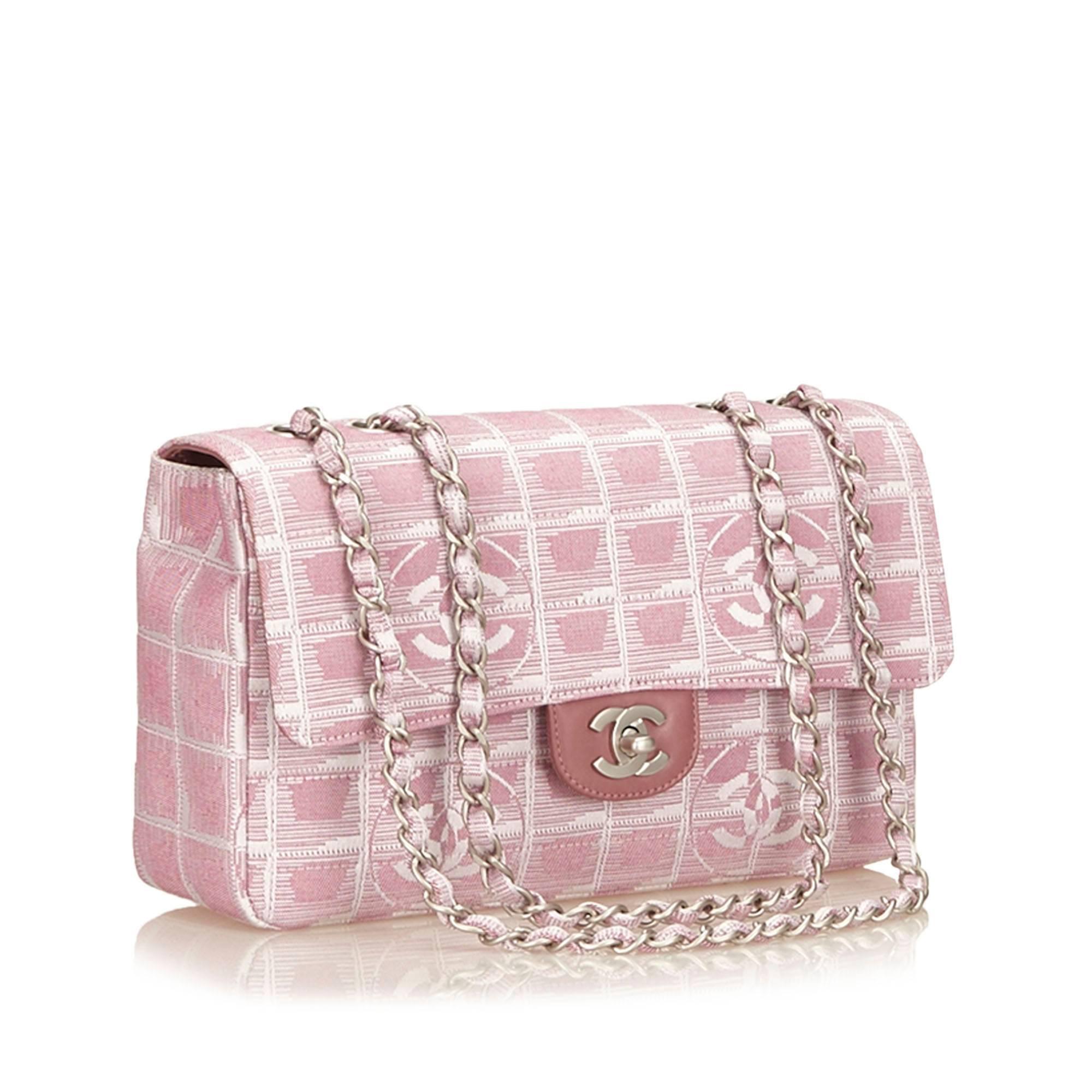 Chanel Pink New Travel Chain Flap Shoulder Bag In Good Condition In Orlando, FL