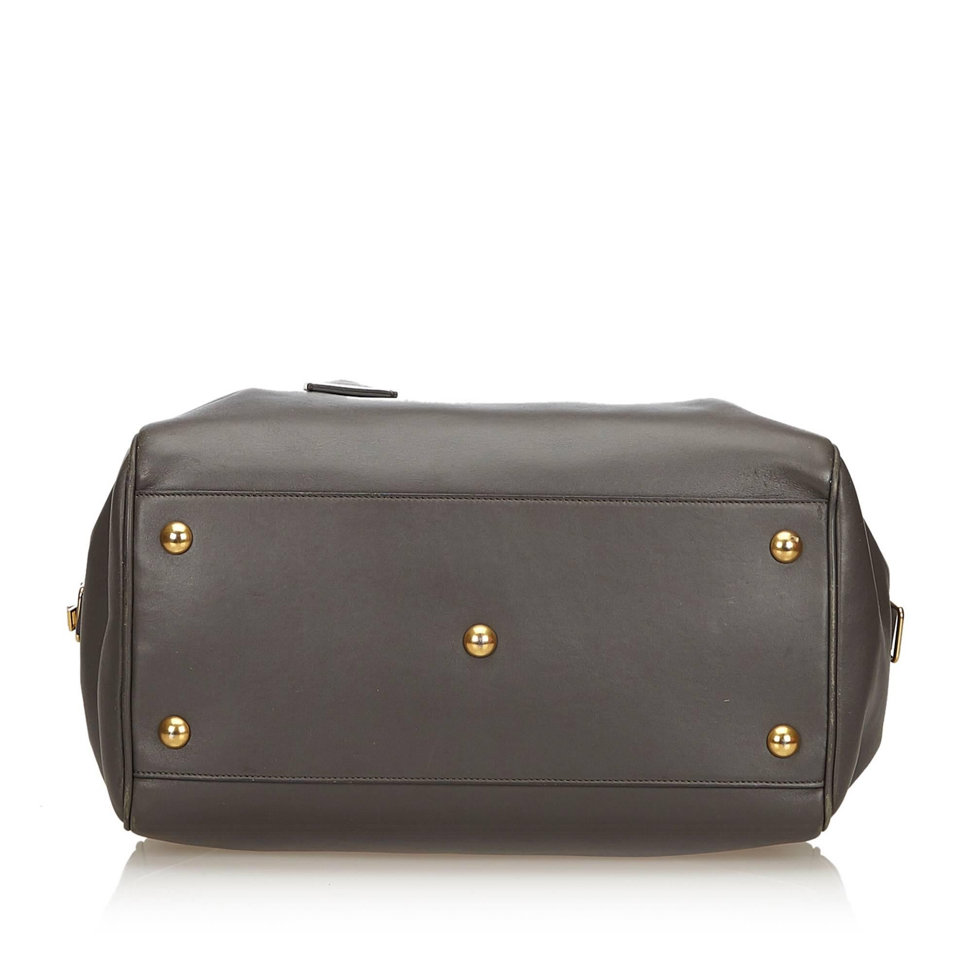 YSL	Gray Leather Classic Duffle 12 In Good Condition In Orlando, FL
