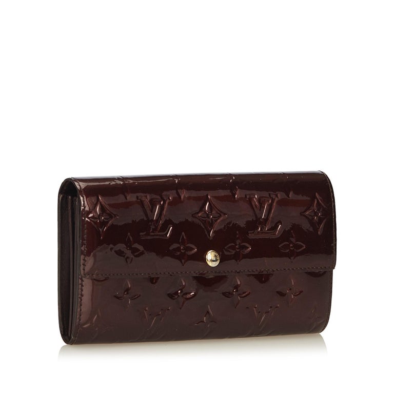 Louis Vuitton Red Vernis Sarah Wallet For Sale at 1stdibs