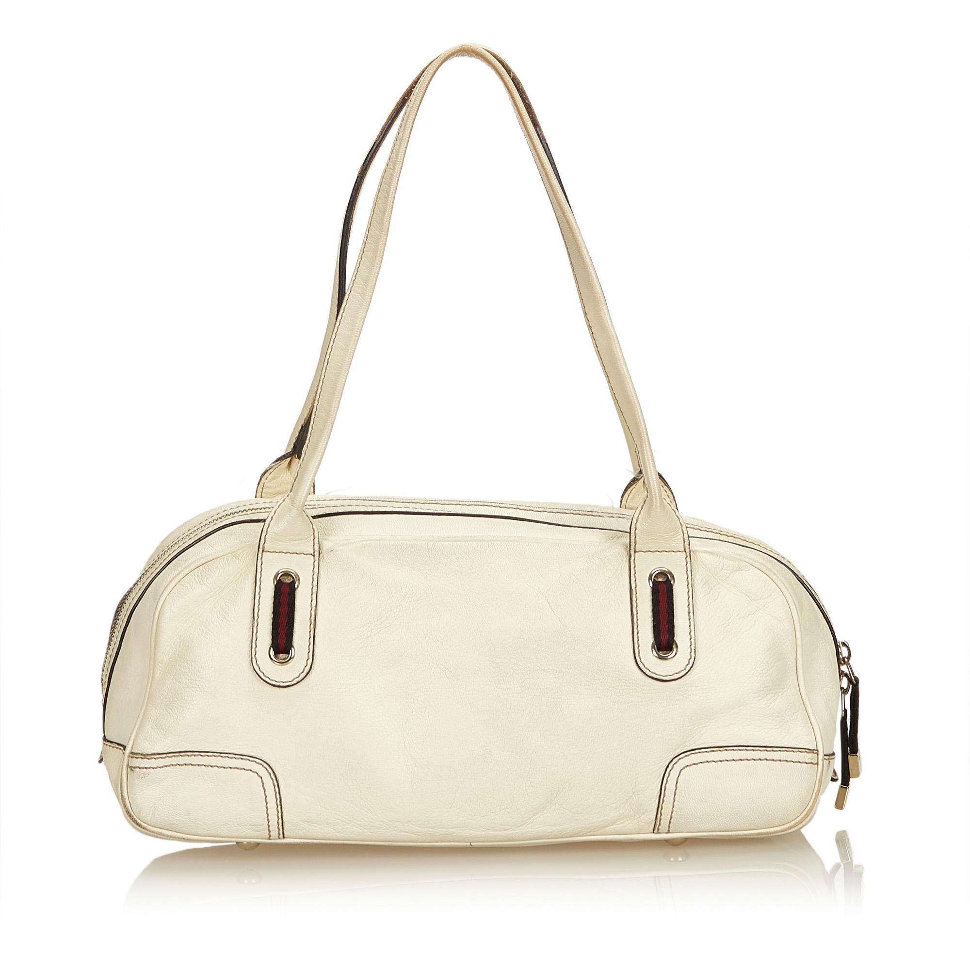 Gucci White Leather Princy Shoulder Bag In Good Condition For Sale In Orlando, FL