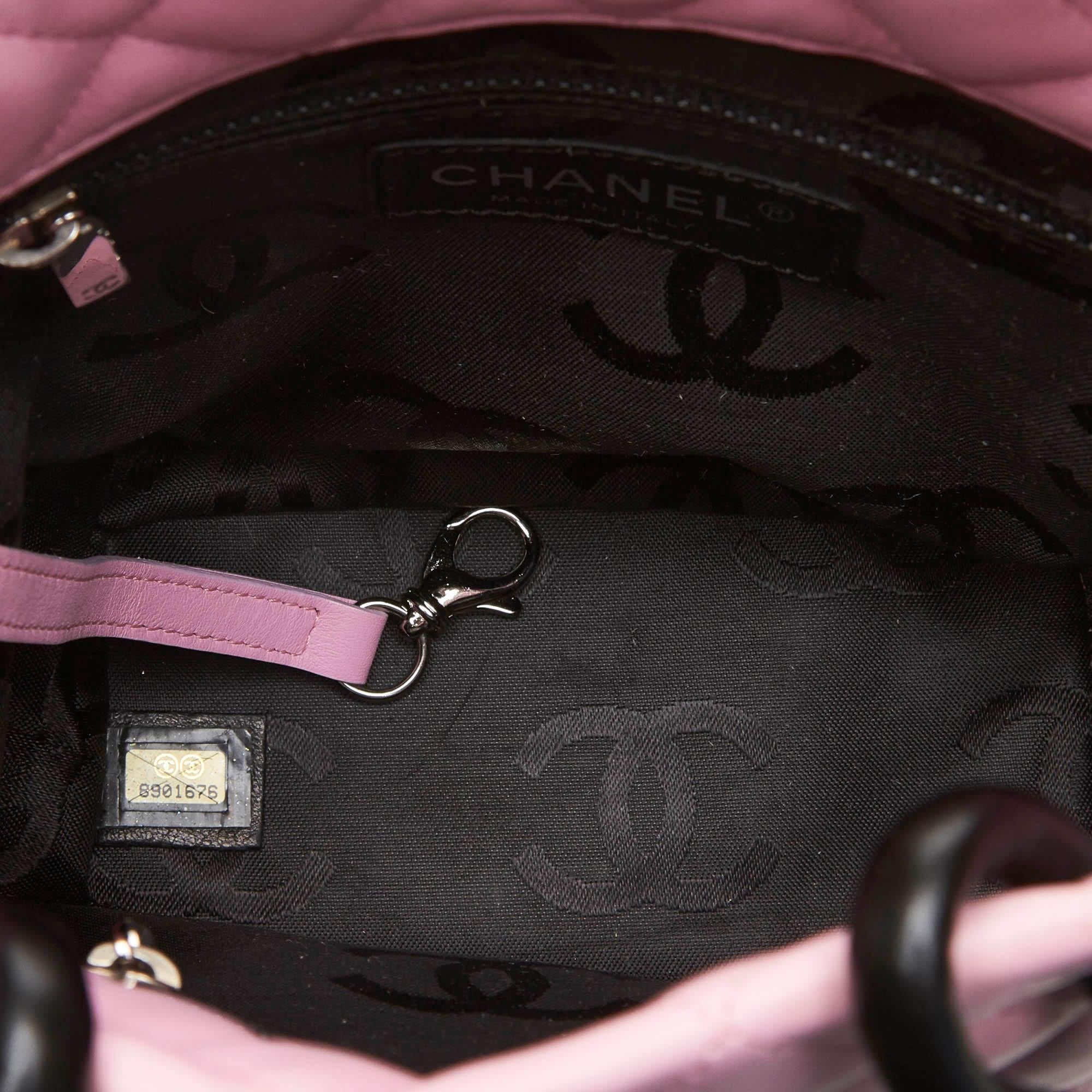 Chanel Pink x Black Cambon Ligne Petit Bucket Bag In Good Condition For Sale In Orlando, FL