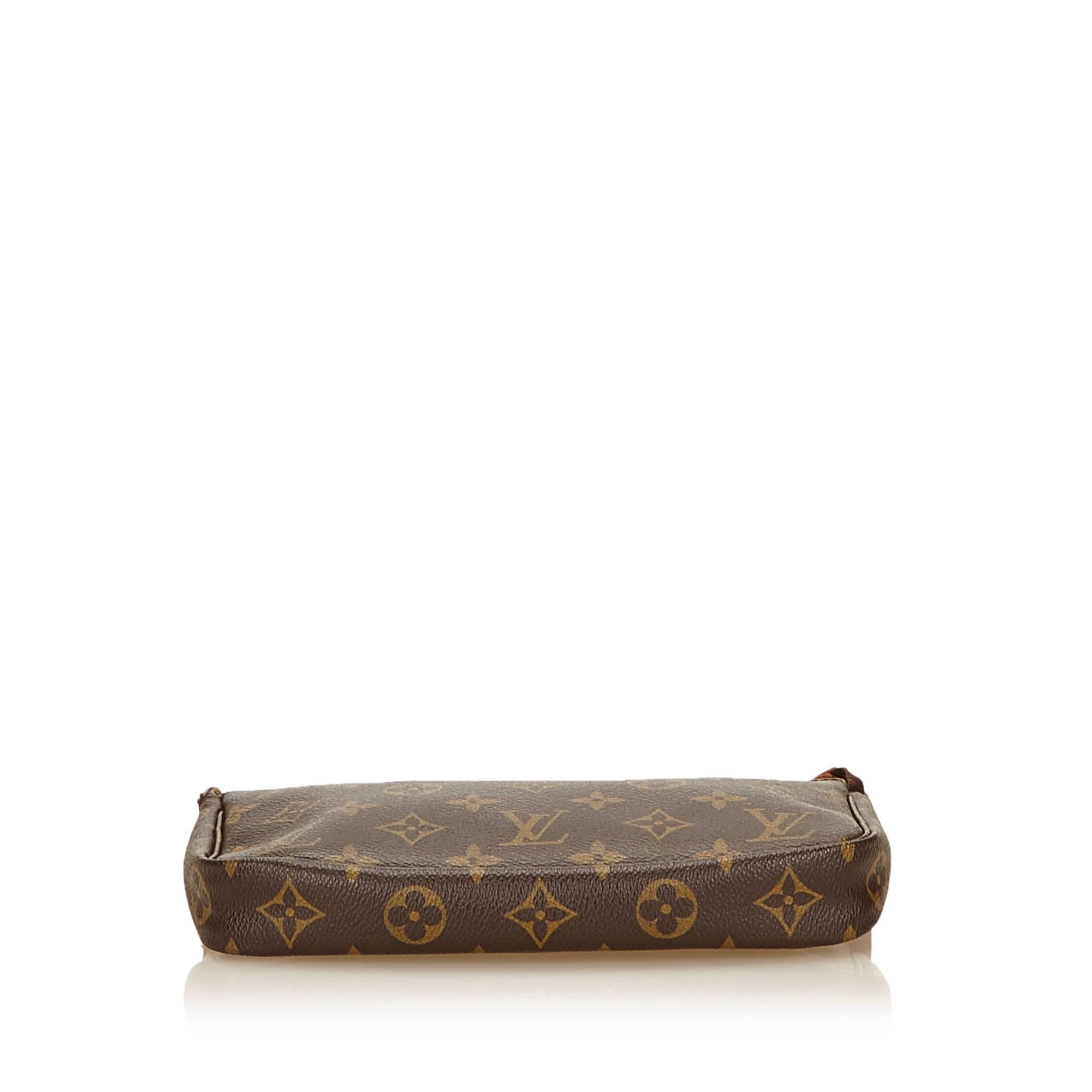 Louis Vuitton Brown Monogram Pochette Accessoires In Good Condition In Orlando, FL