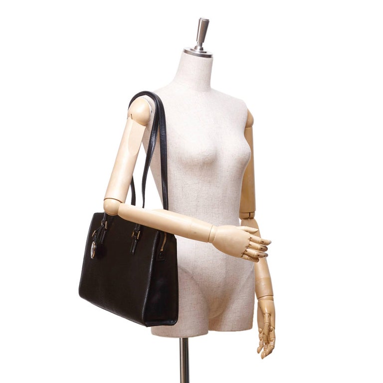 Valentino Black Leather Shoulder Bag For Sale at 1stdibs