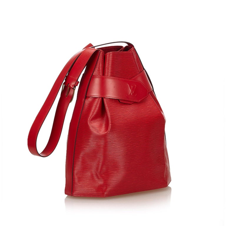 Louis Vuitton Bucket Bag With Red Trim | semashow.com