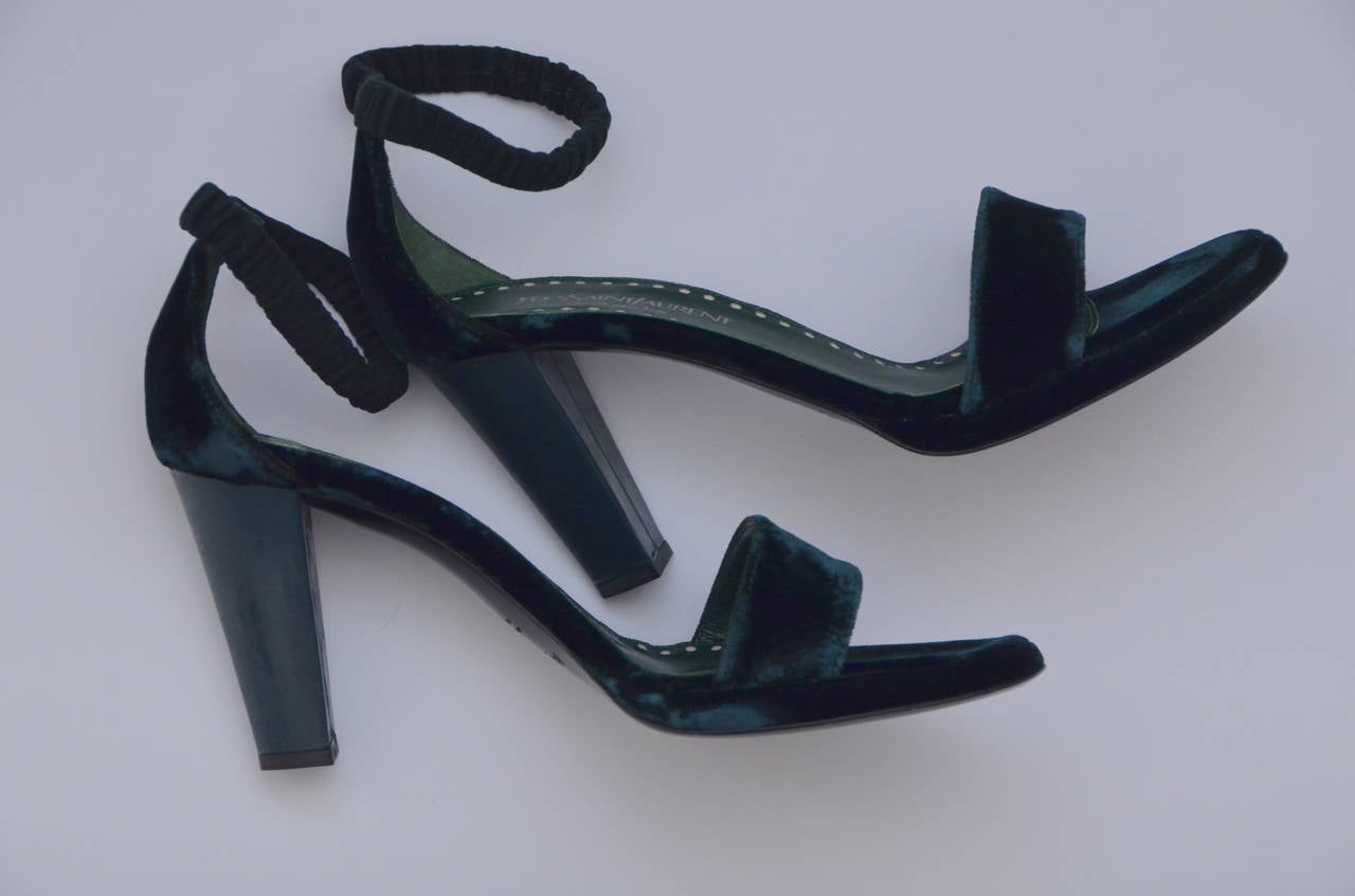 Tom Ford For Yves Saint Laurent Velvet Shoes  In New Condition In New York, NY