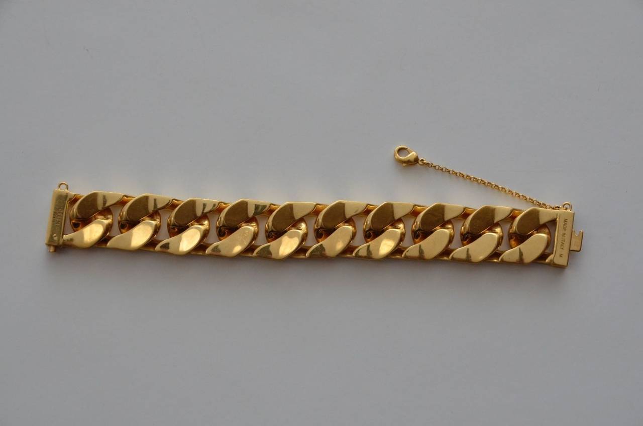CELINE AUTHENTIC CHUNKY CUBAN GOLD TONE  CHAIN BRACELET M Size In Excellent Condition In New York, NY