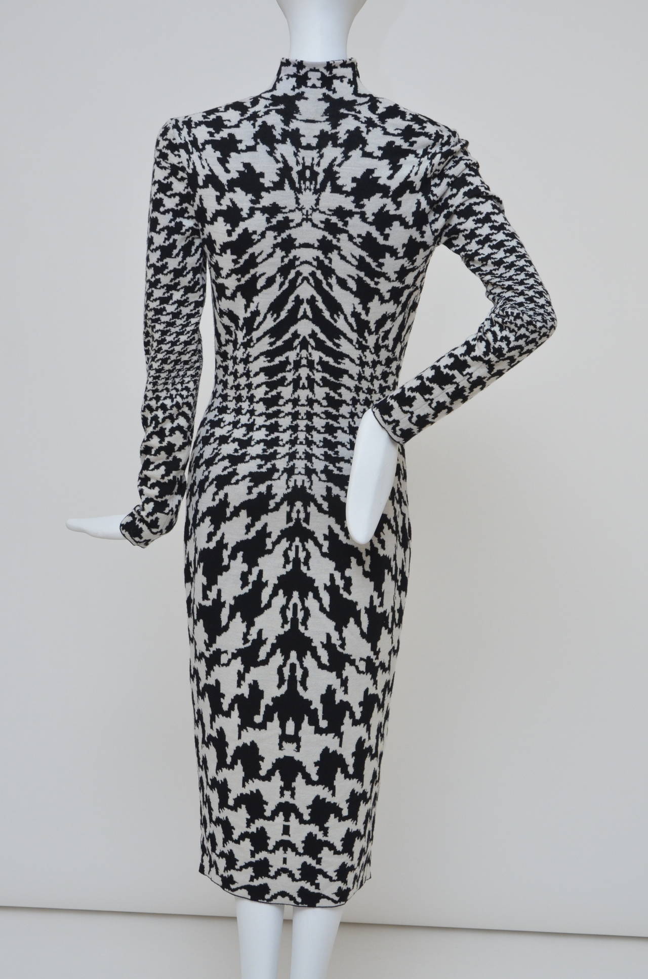 Alexander McQueen Houndstooth Dress In Excellent Condition In New York, NY