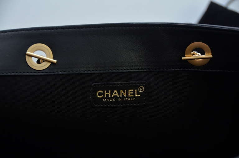 Chanel Vintage Tote Handbag New '02 1