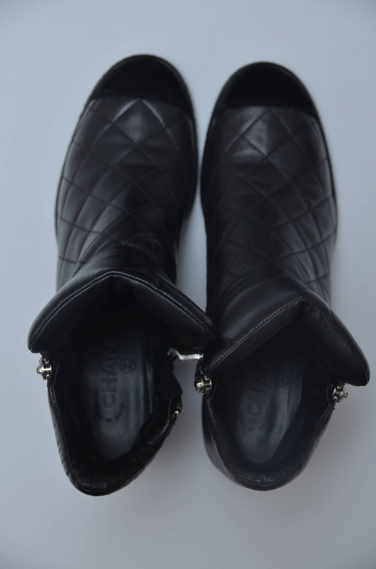 Chanel Lambskin Quilted Boots 39.5 In Excellent Condition In New York, NY