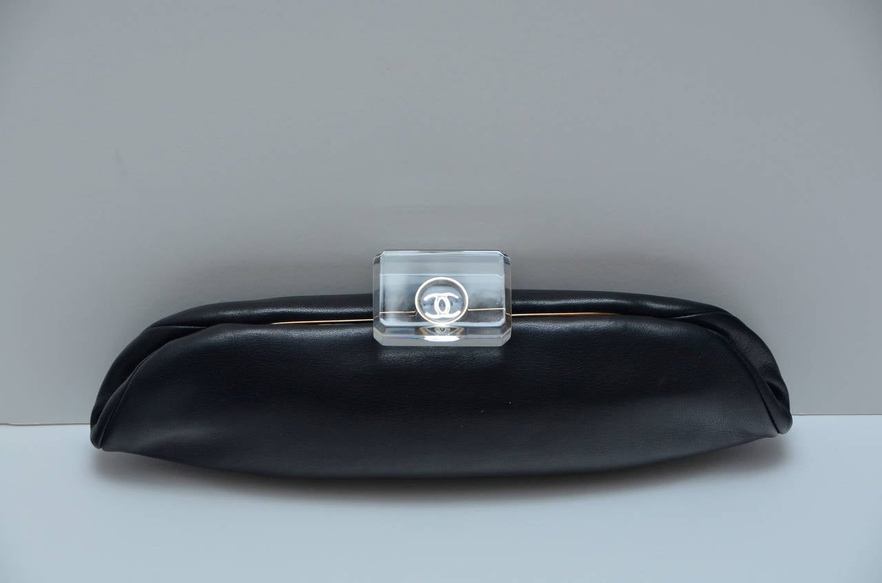 CHANEL "LIPS" Rare Collectible Clutch  Mint