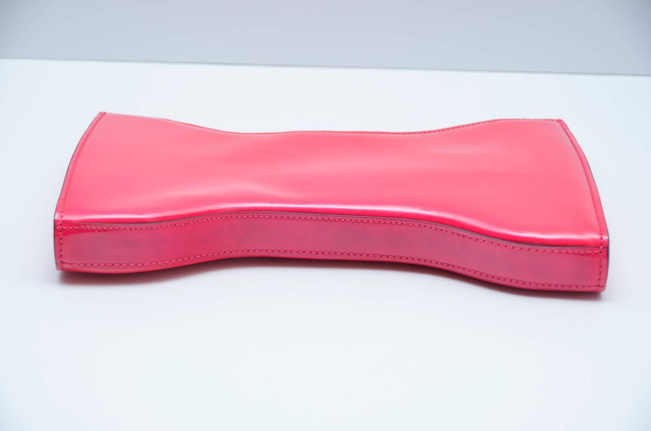 Alexander McQueen HOT PINK Patent Leather Clutch Handbag For Sale at 1stdibs