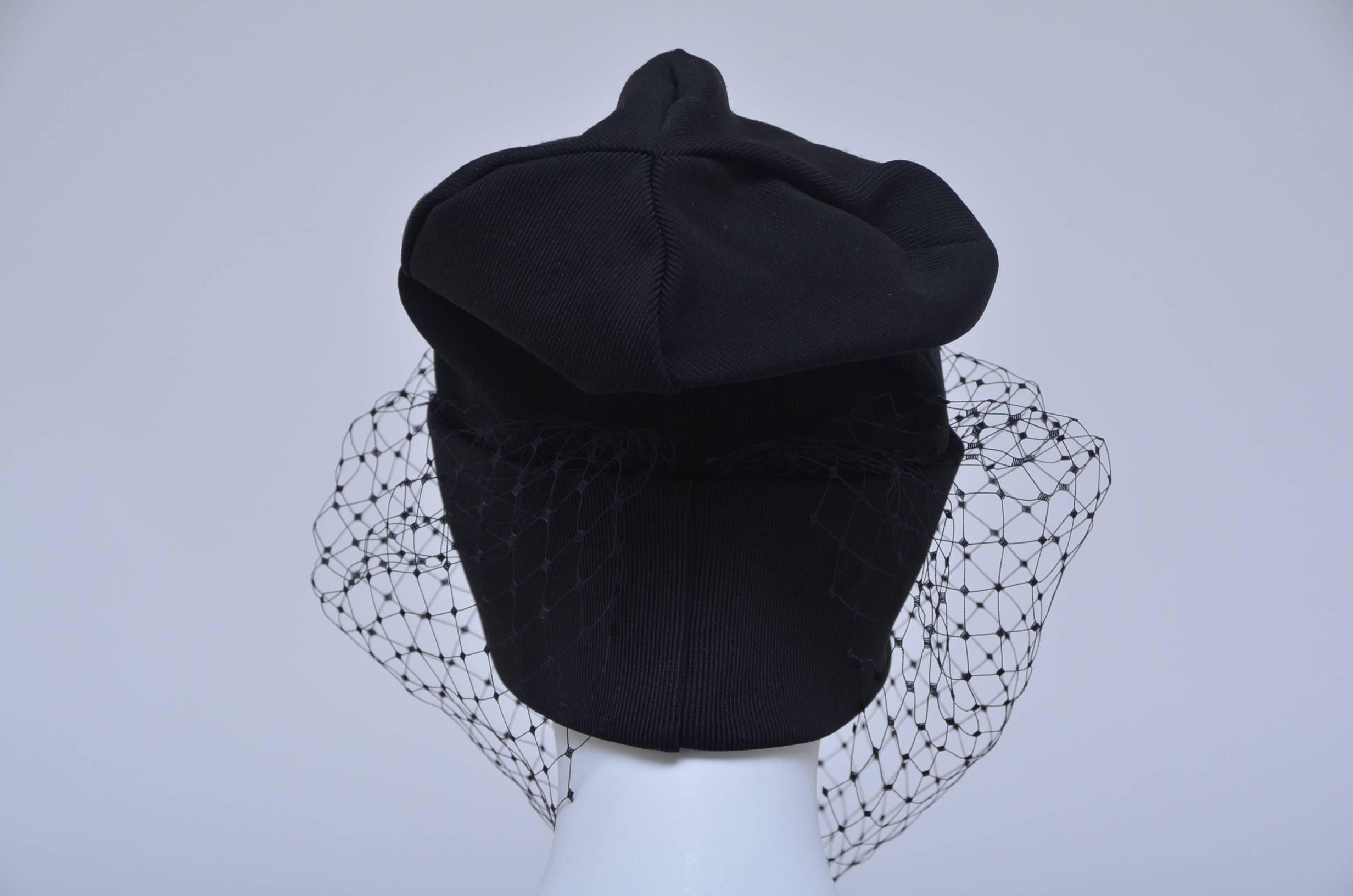 Stephen Jones für JIL SANDER Laufsteg verschleiert Beanie schwarz Hut NEU im Zustand „Neu“ in New York, NY