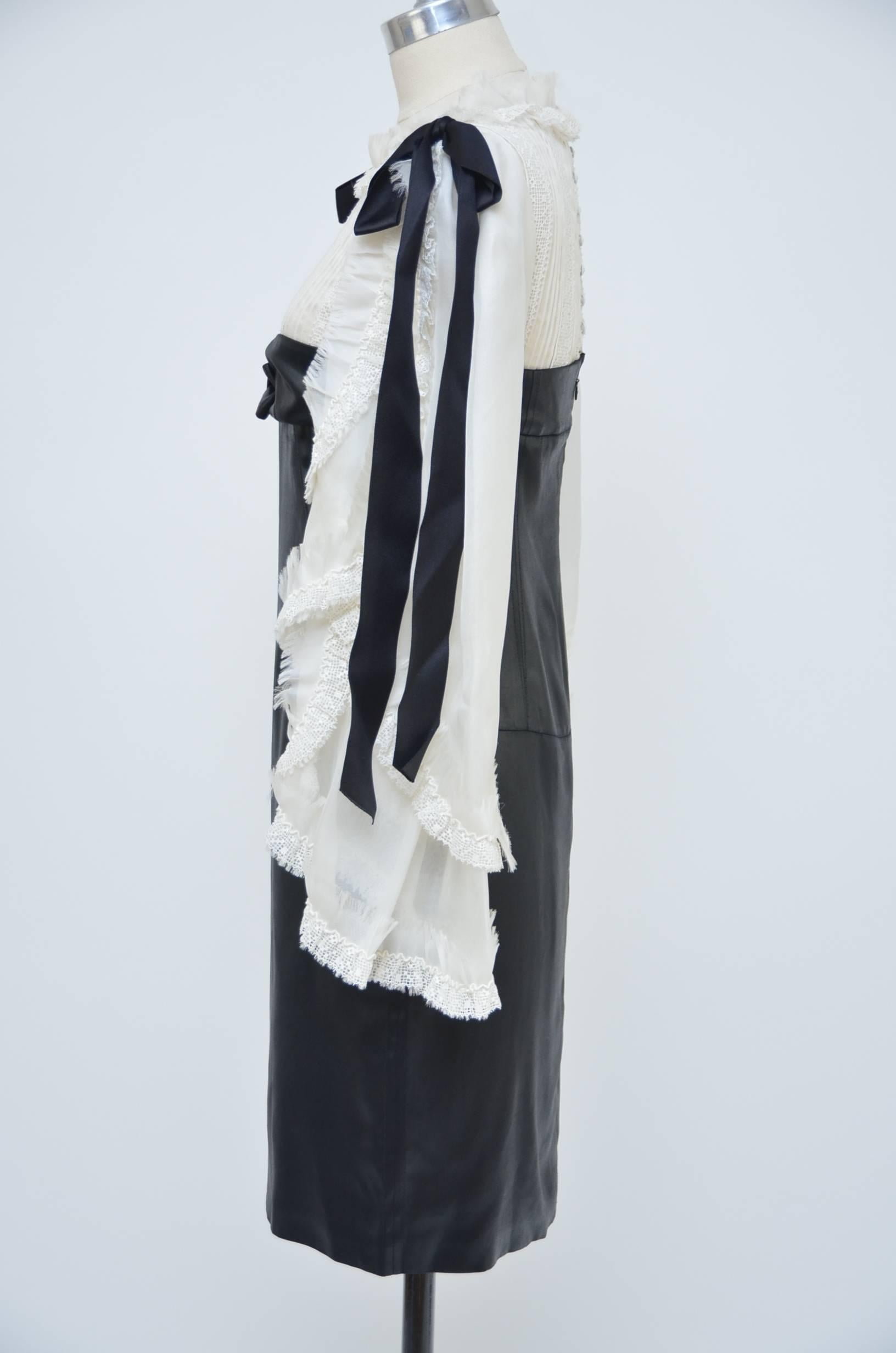 Beautiful CHANEL Silk  Dress With Bow's  '09  Size 38 In Excellent Condition In New York, NY