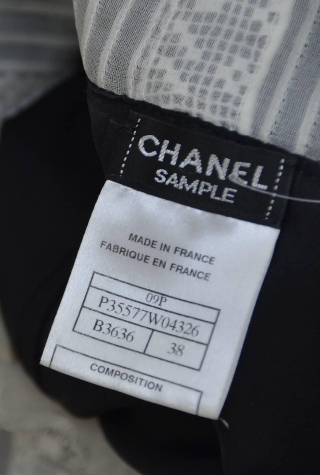 Beautiful CHANEL Silk  Dress With Bow's  '09  Size 38 2