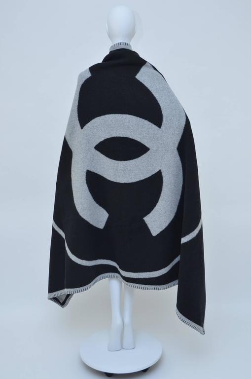 CHANEL Black & Grey With Large CC Logo Travel Home Decor Throw Blanket NEW