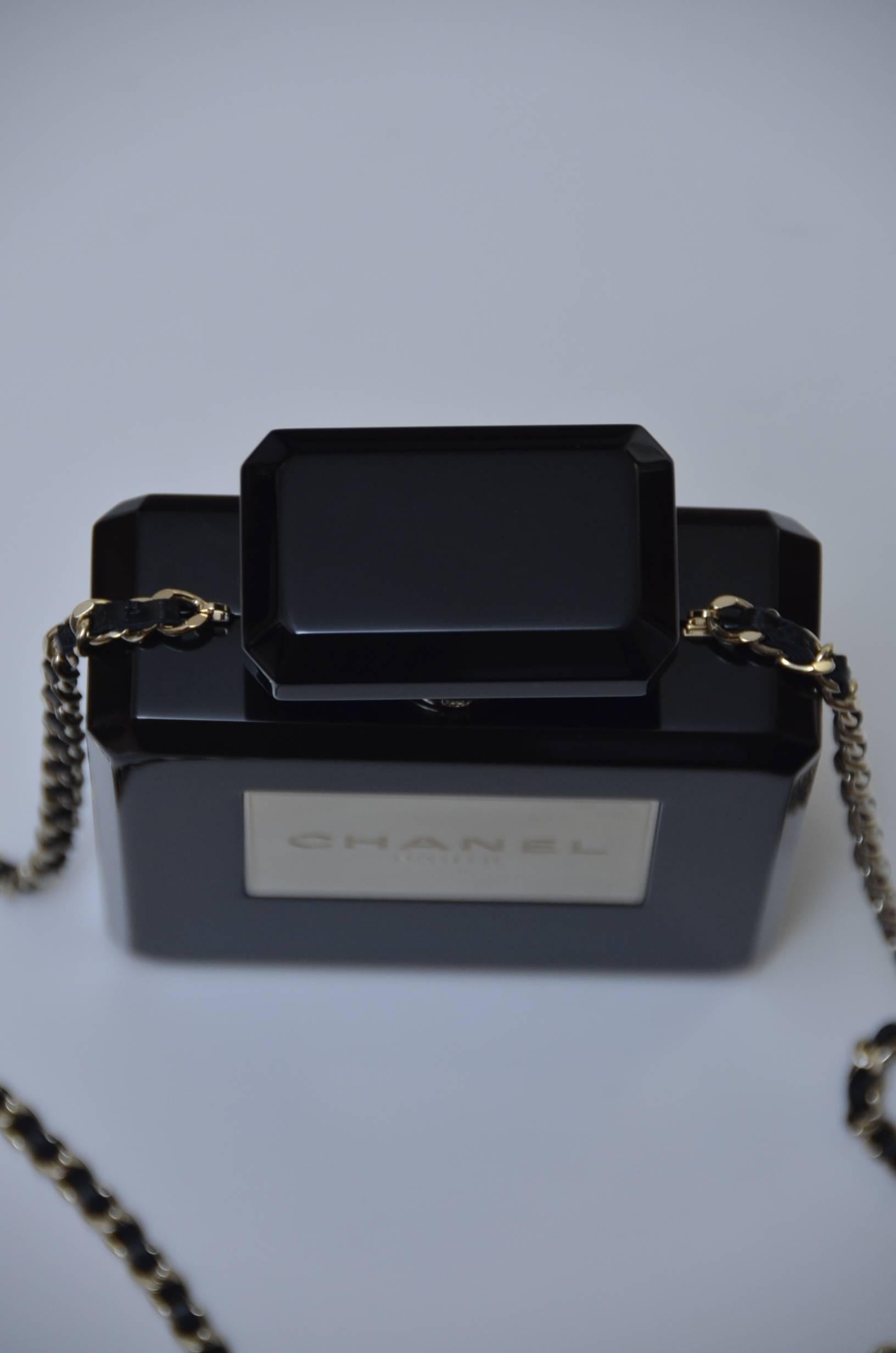 CHANEL Limited Edition Black Handbag Clutch Runway  Perfume Bottle Clutch   Mint 3