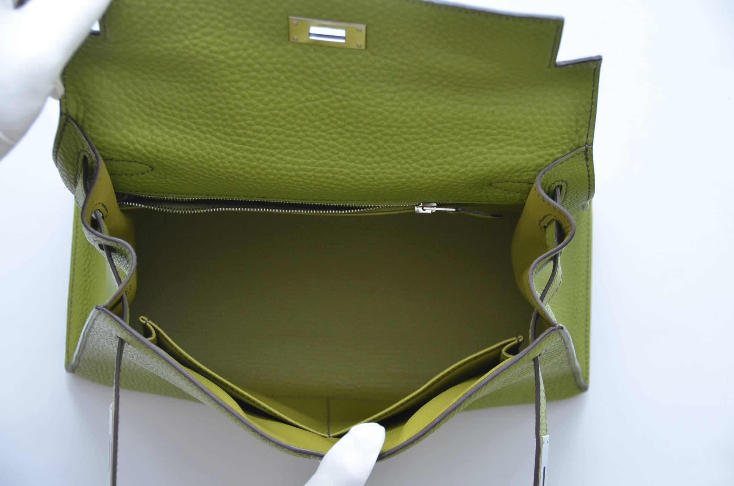 HERMES Kelly  28 CM Vert Anis   Mint     In Excellent Condition In New York, NY