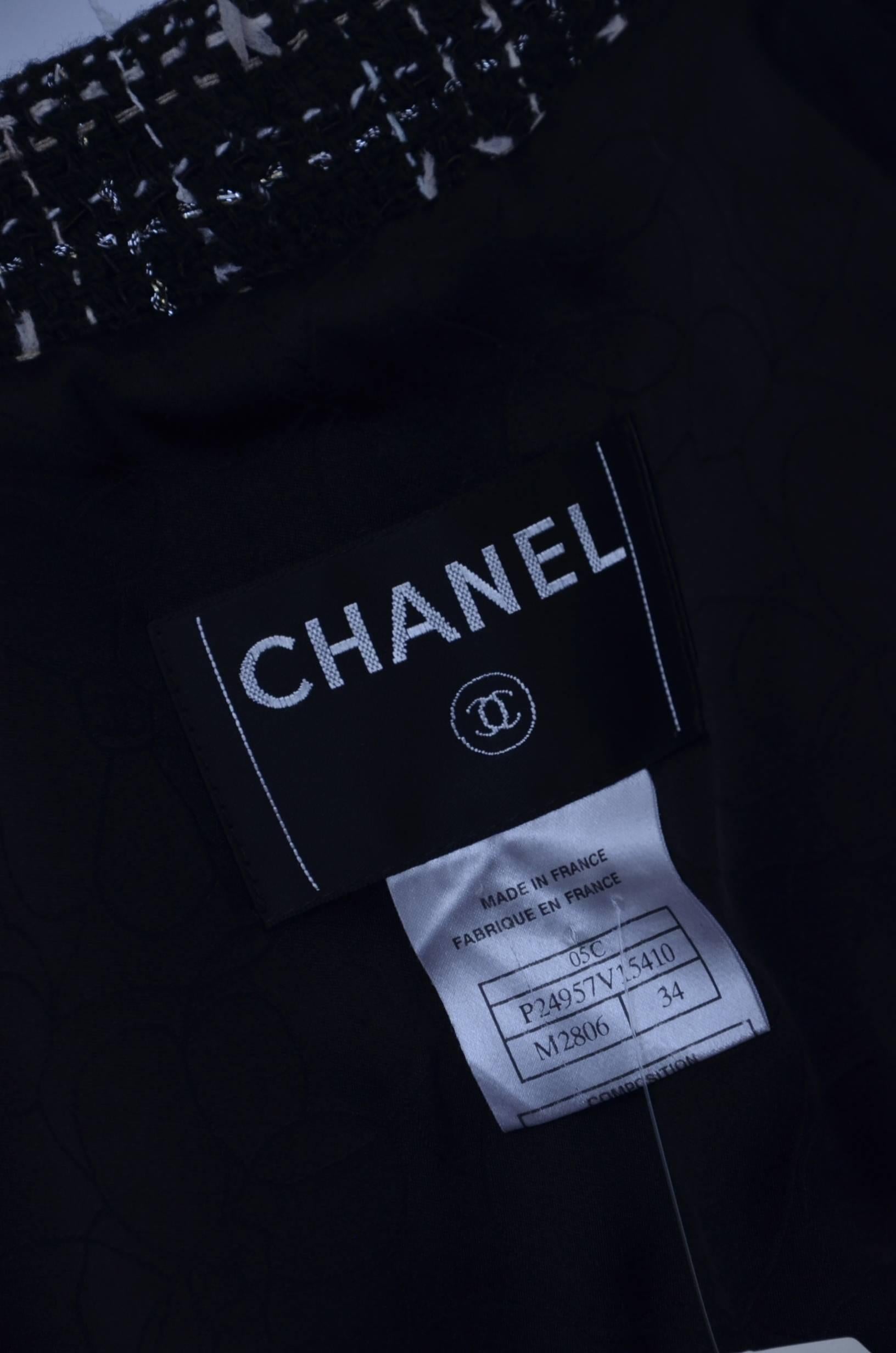 CHANEL '04 Coat   With Chanel  # 5 Parfume Bottle  Patch     34 4