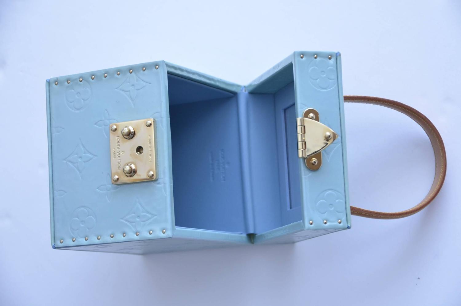 Louis Vuitton Vernis Bleecker Mini Trunk Clutch Box Mini Bag For Sale at 1stdibs