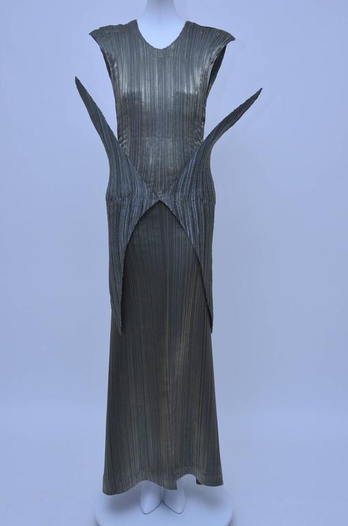 ISSEY MIYAKE Sculptured Ensemble Fall/Winter 1989–90 Metropolitan