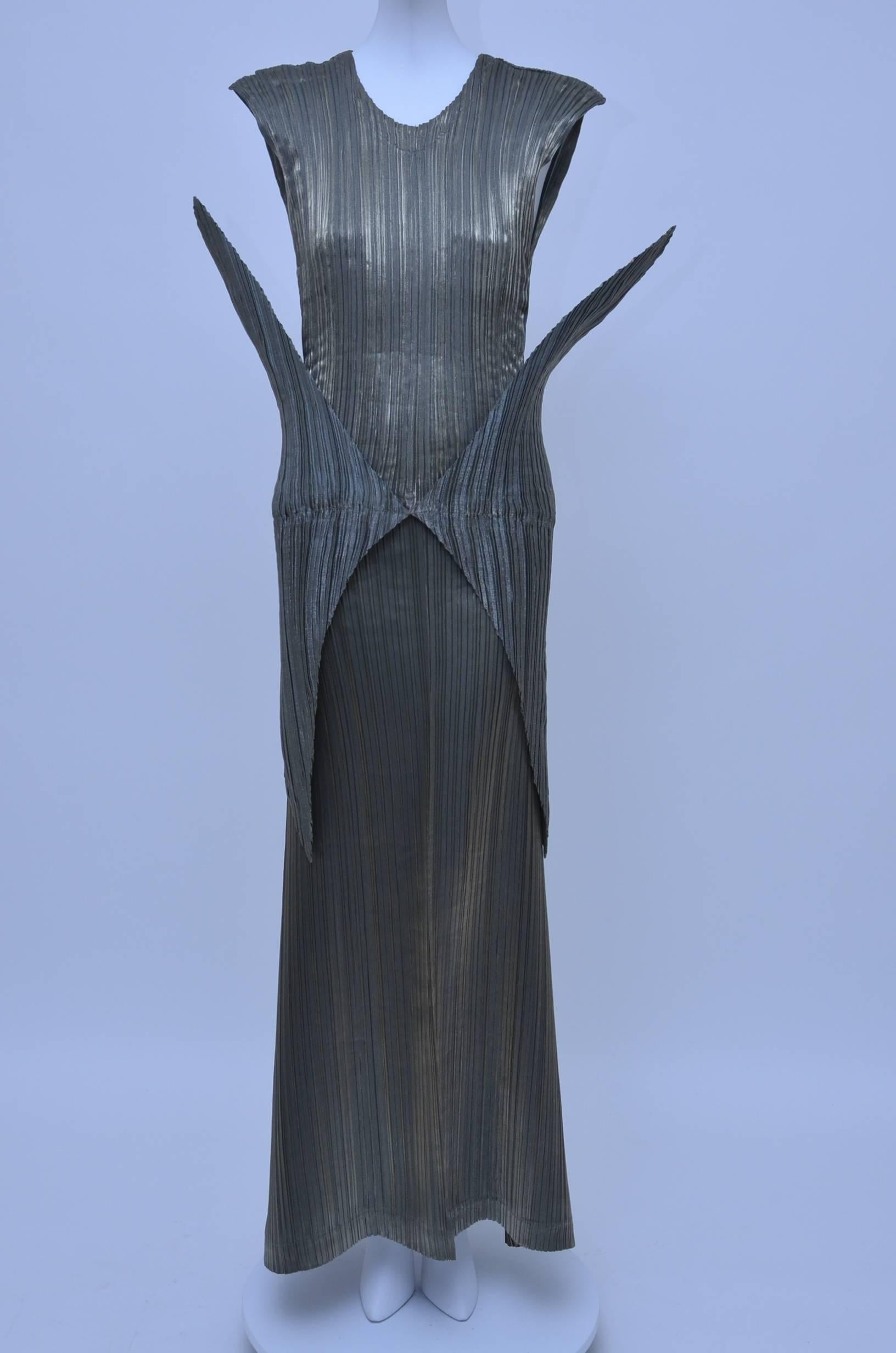 Black ISSEY MIYAKE  Sculptured Ensemble Fall/Winter 1989–90  Metropolitan Museum  NY 