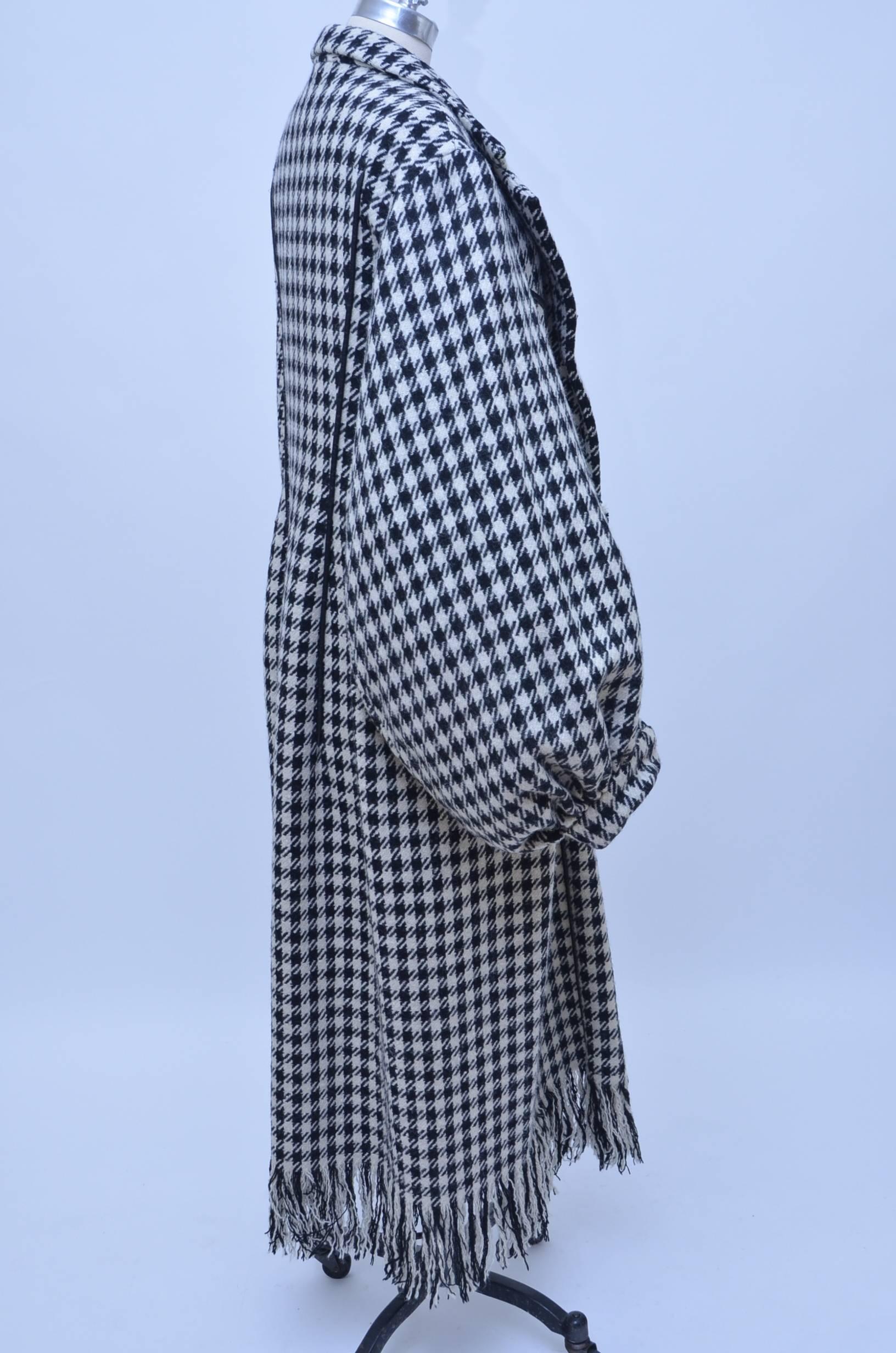 Yohji Yamamoto Runway Fall/Winter 2003  Houndstooth Oversized Coat  In Excellent Condition In New York, NY