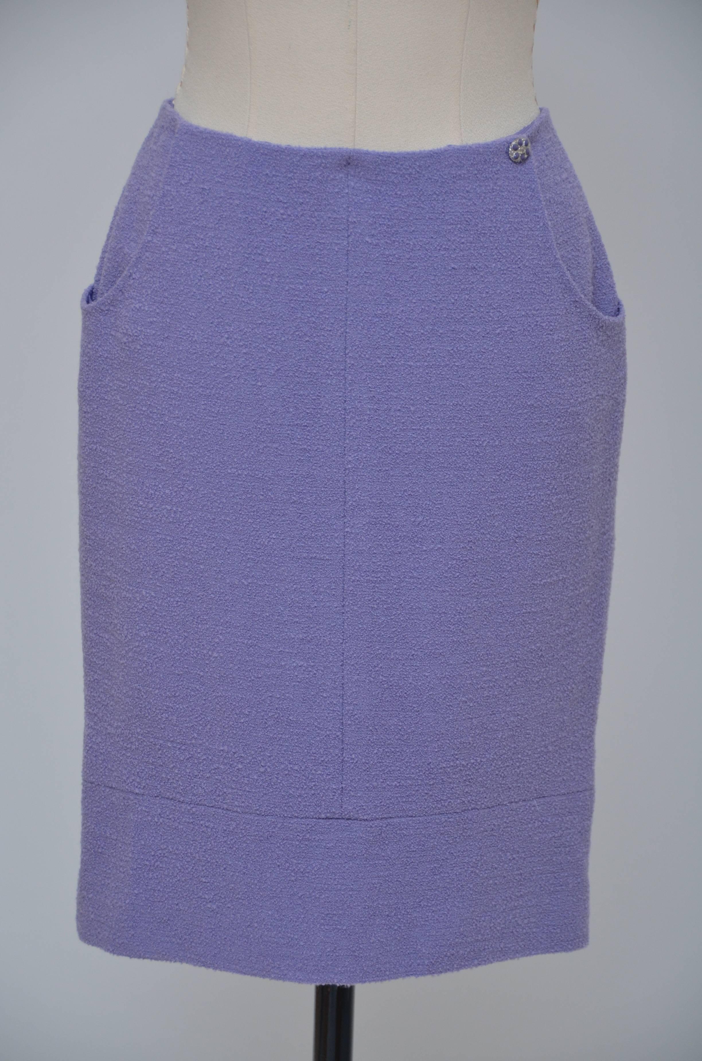 Women's or Men's CHANEL Levander Lilac  Tweed Suit   Mint
