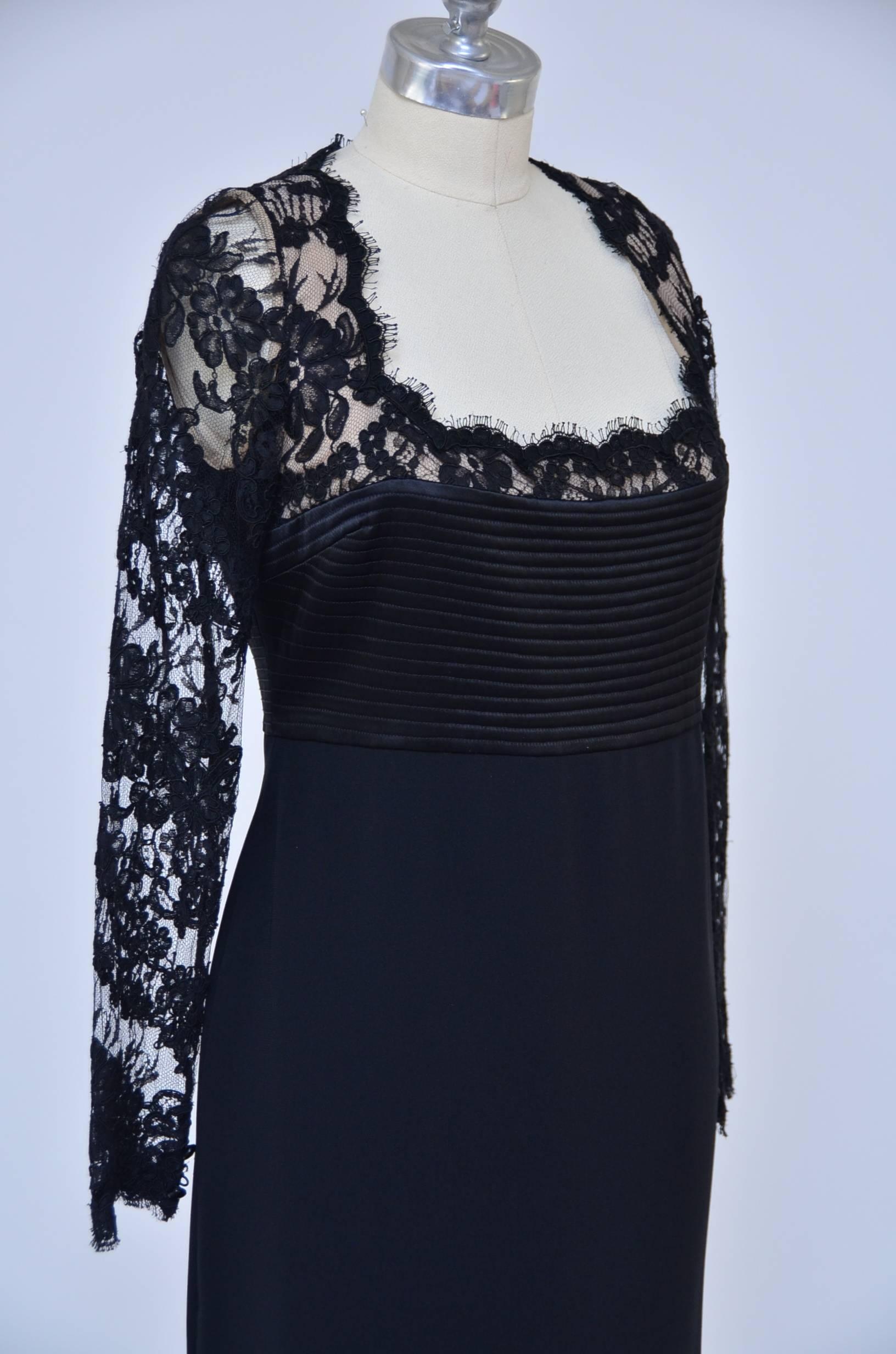 Women's Badgley Mischka Black Lace Dress  Mint 