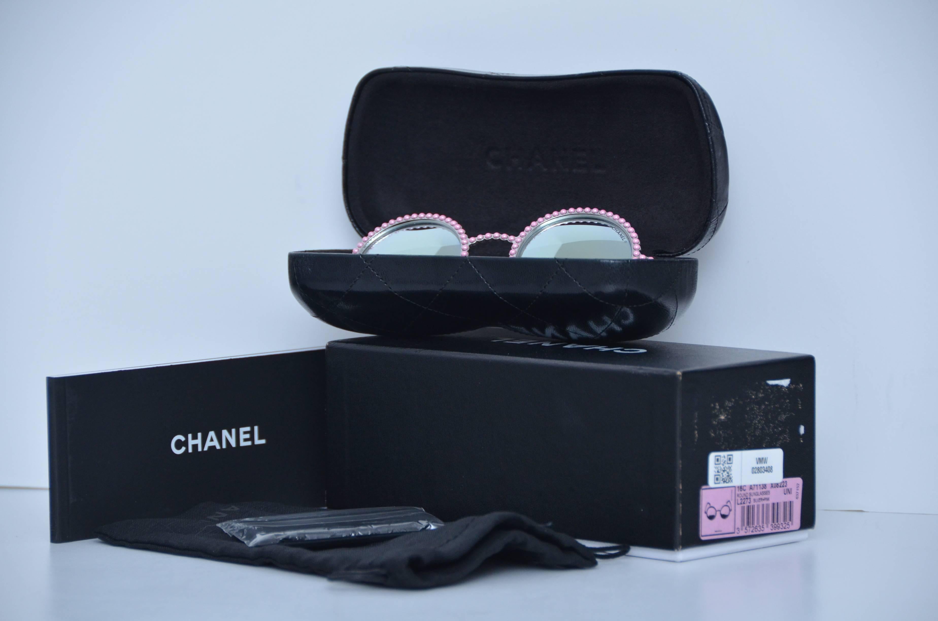 CHANEL pink pearl embellished and advertised by Rose Depp for Chanel.
Brand new with case,original case and box .
Copy of original receipt available.
Made in Italy.
Lenses are mirror reflective pink tone color.

Sold out everywhere!

FINAL