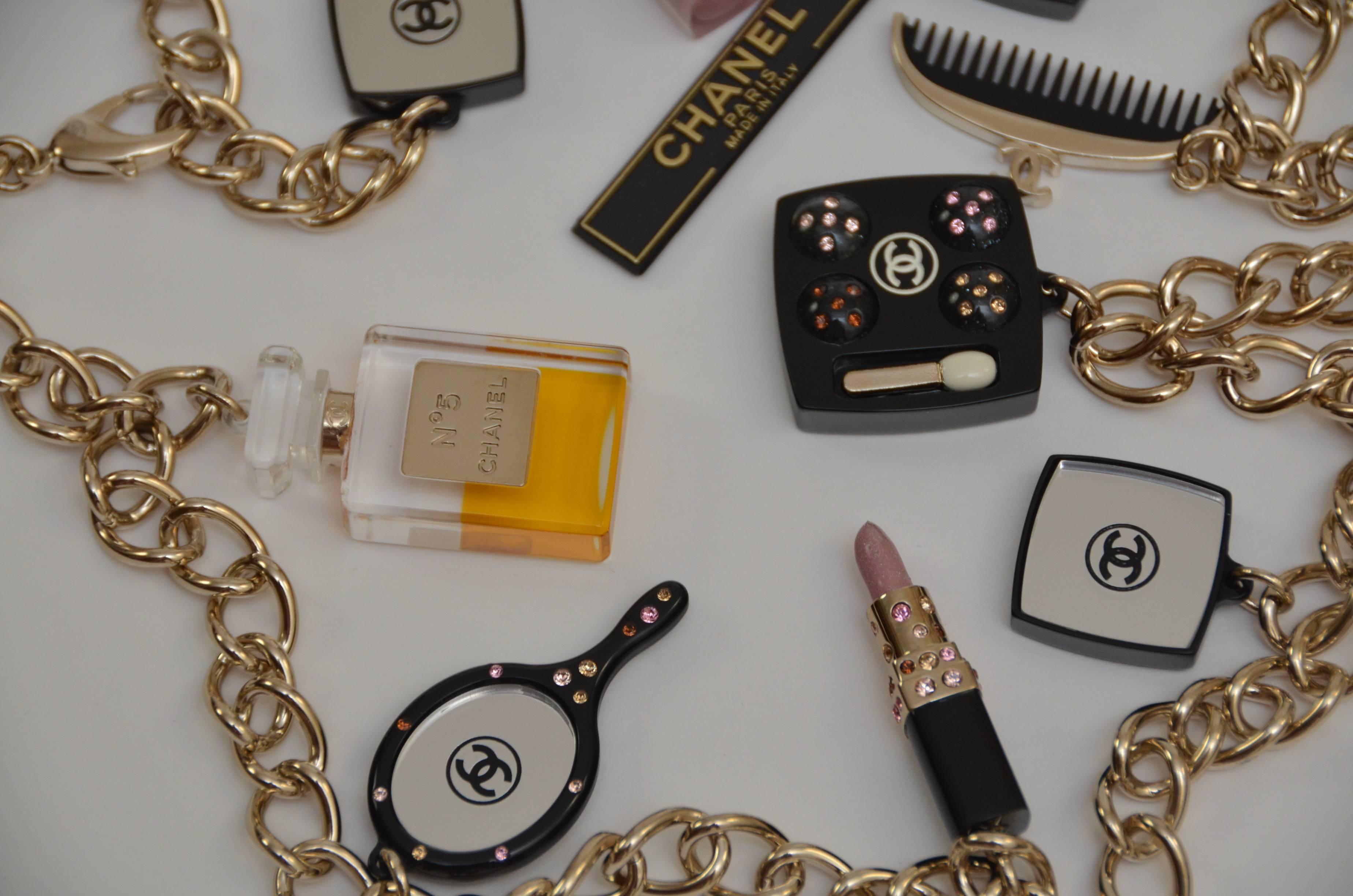 chanel comb necklace