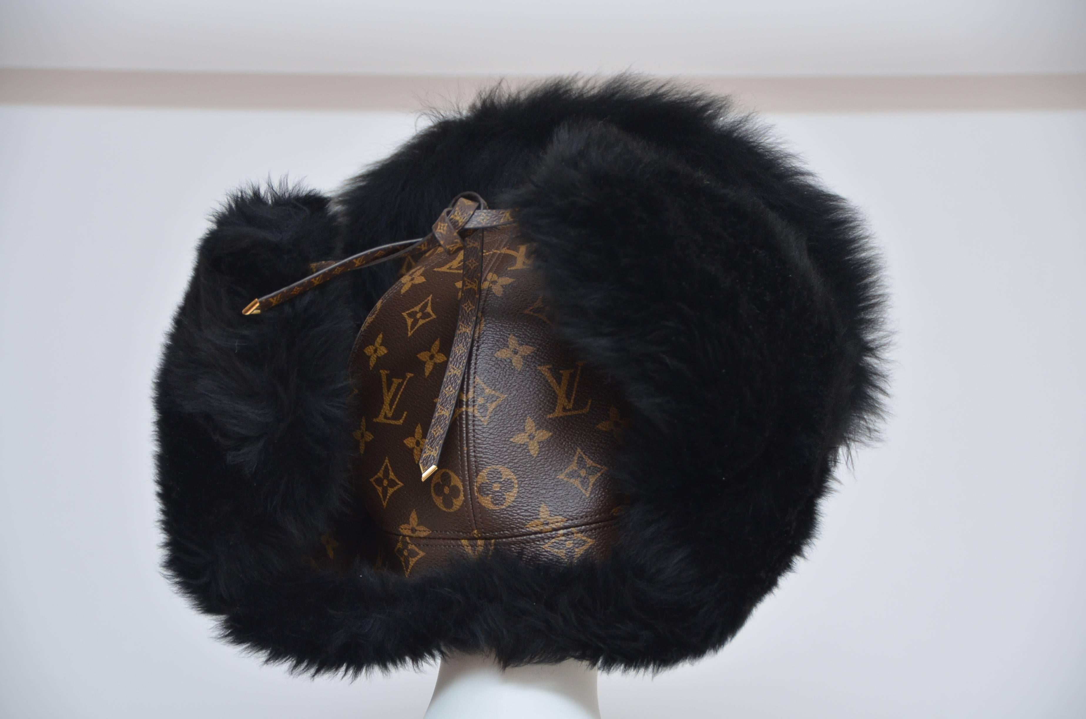 Louis Vuitton Monogram Oversized Chapka Runway So Cool  NEW Sold Out 1