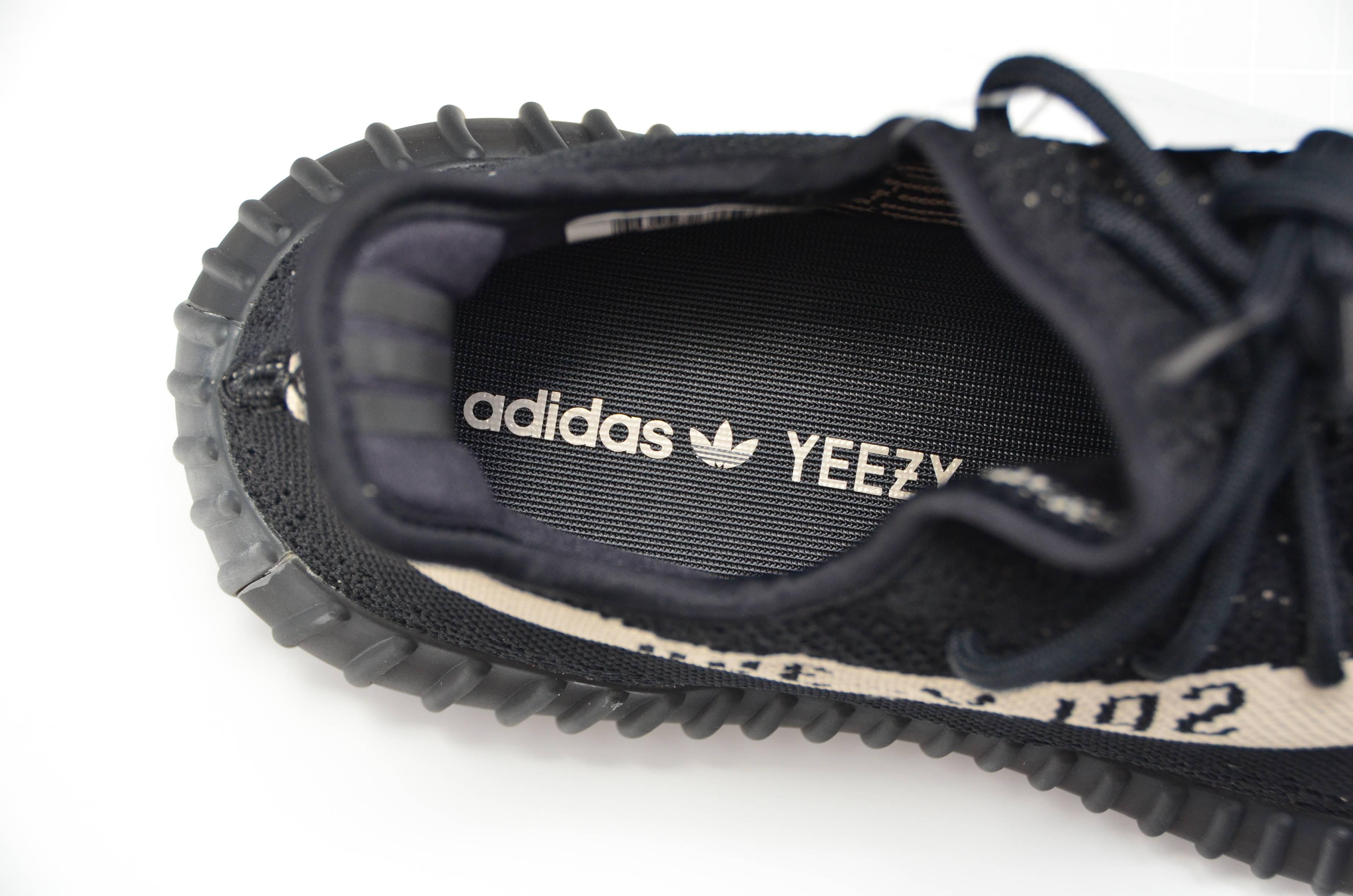 Adidas Black Yeezy Boost 350 V2  NEW Size 9.5 3