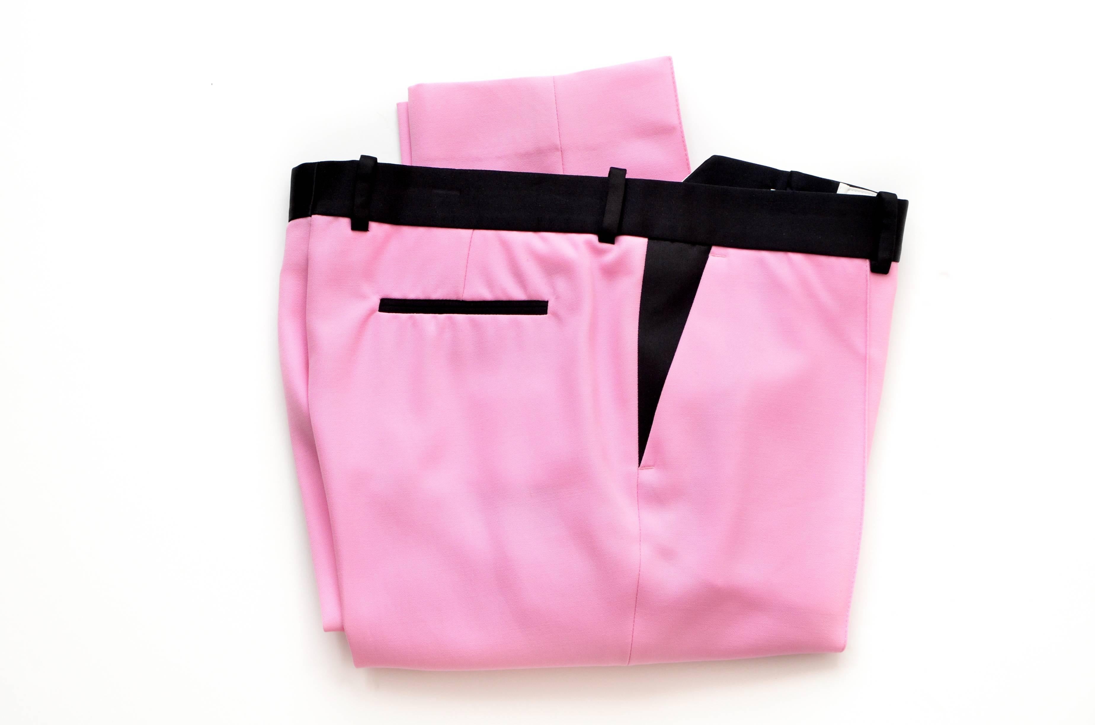 Celine fall 2011 collection pants.
Beautiful Pink with black mix.
New with tags.Size 42.
Made in France.
Waist 35