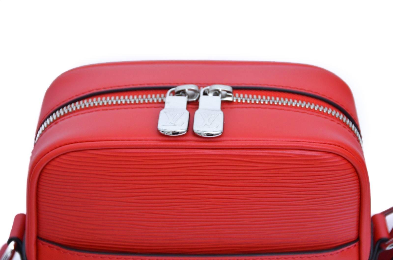 Women's or Men's Supreme Louis Vuitton Red Shoulder Bag  Danube RARE Pop-Up Exclusive NEW