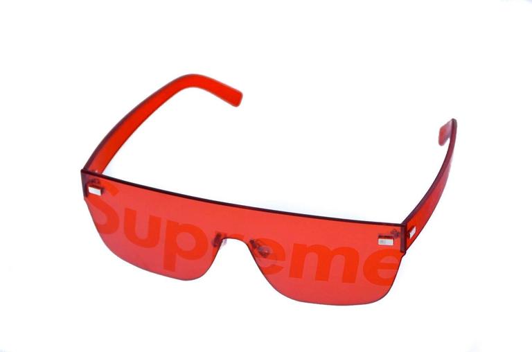 Louis Vuitton X Supreme Red Logo City Mask Sunglasses NEW For Sale at 1stdibs
