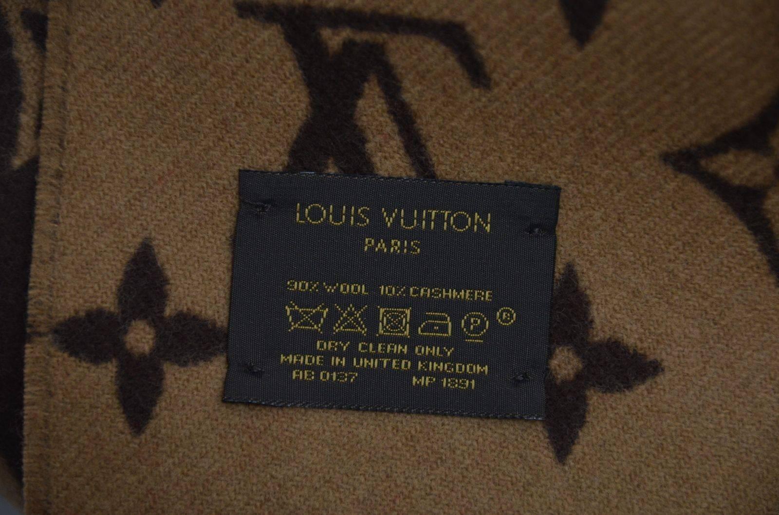 LOUIS VUITTON x SUPREME MONOGRAM Scarf Brown New In New Condition In New York, NY