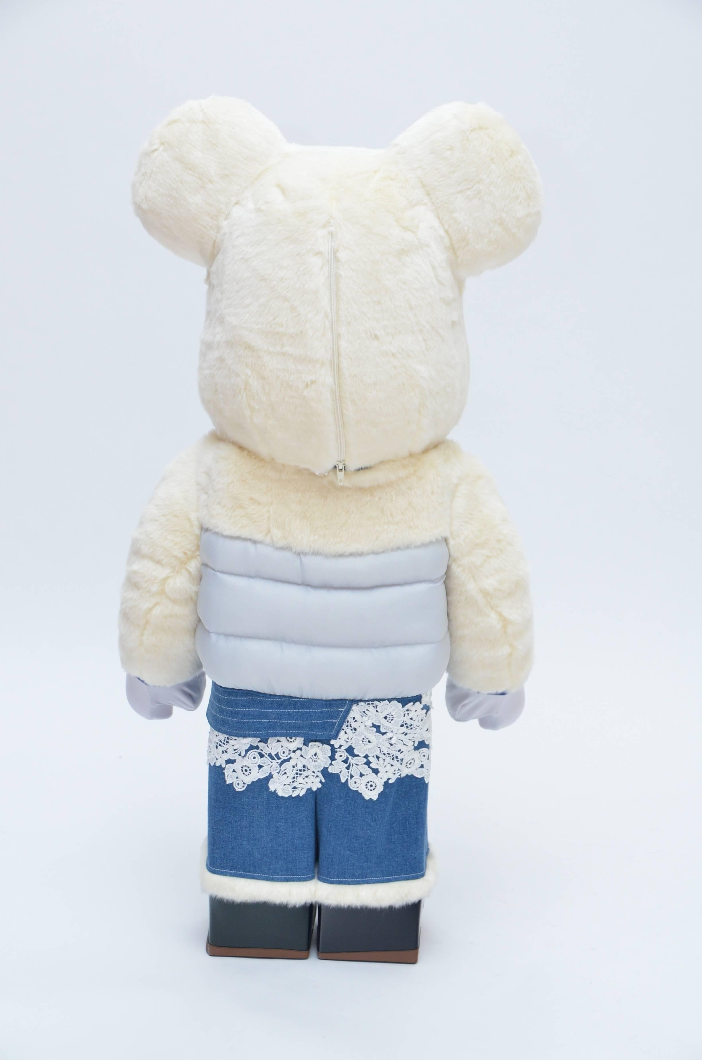 2017 SACAI MEDICOM BE@RBRICK from Colette Paris 1000% SIZE
Medicom Toy limited rare edition bearbrick for Sacai. 
This be@rbrick is wearing a women jacket and a denim skirt from Sacai 2017 AW  runaway collection. 
The jacket and skirt are removable