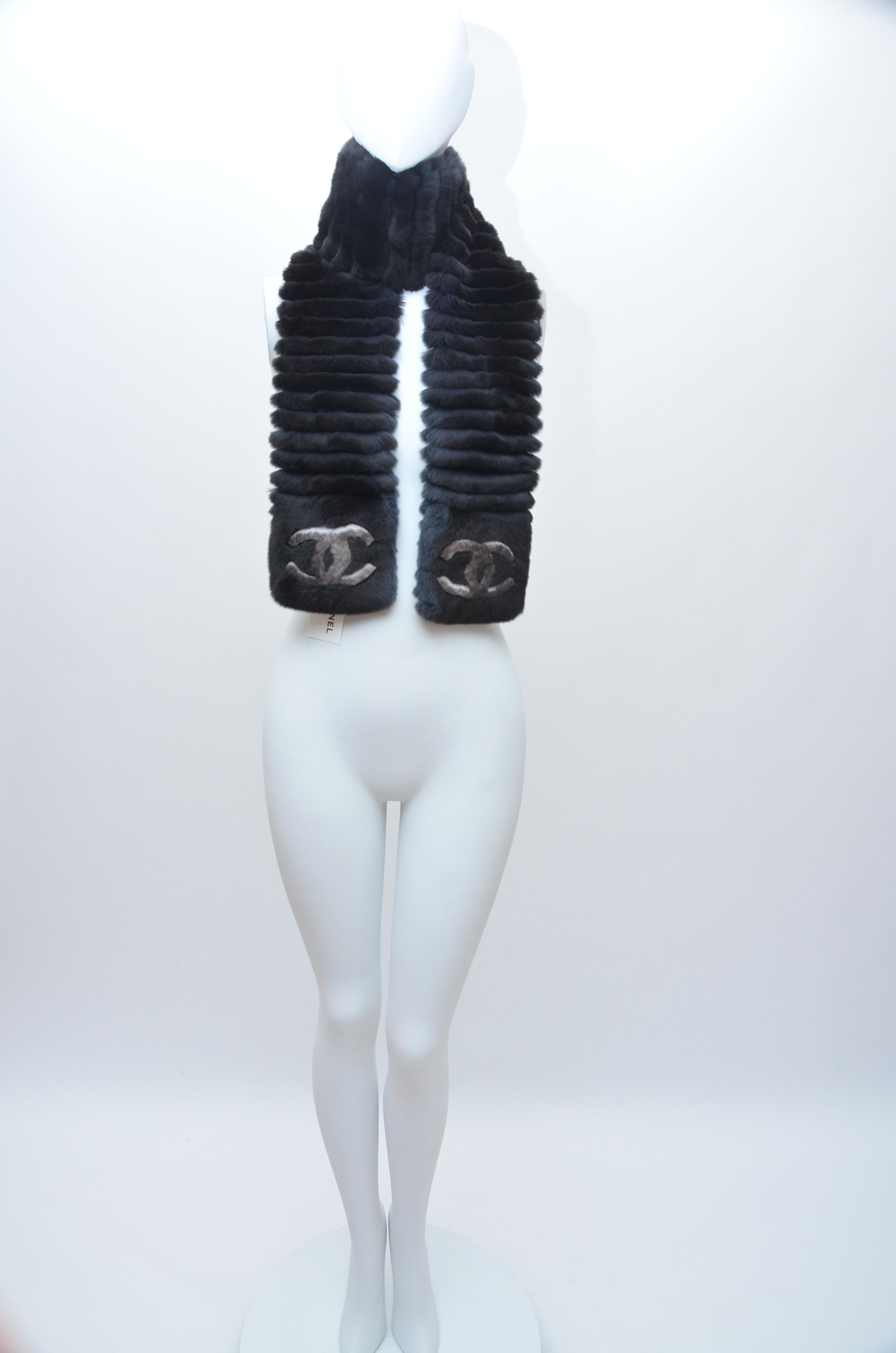 Chanel 15a Most Wanted Cc Logo Dark Blue Orylag Fur Scarf Wrap Stole In New Condition In New York, NY