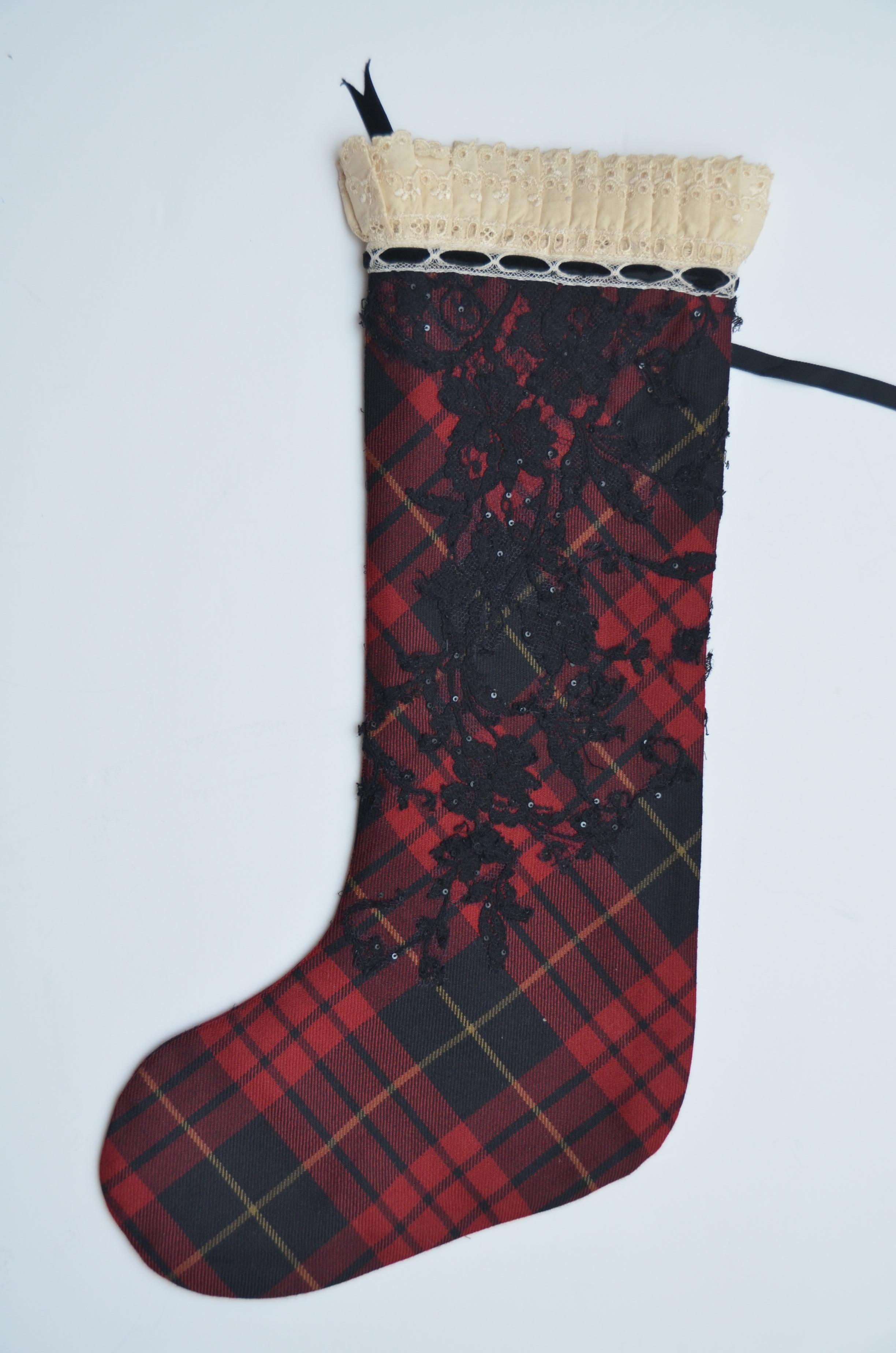 100% AUTHENTIC 
ONE OF A KIND   Alexander McQueen Designer Christmas Stocking 2006 
This stocking was part of the auction in 2006 Handmade and donated by Alexander McQueen company for this very special Christmas 2006 Charity auction that included