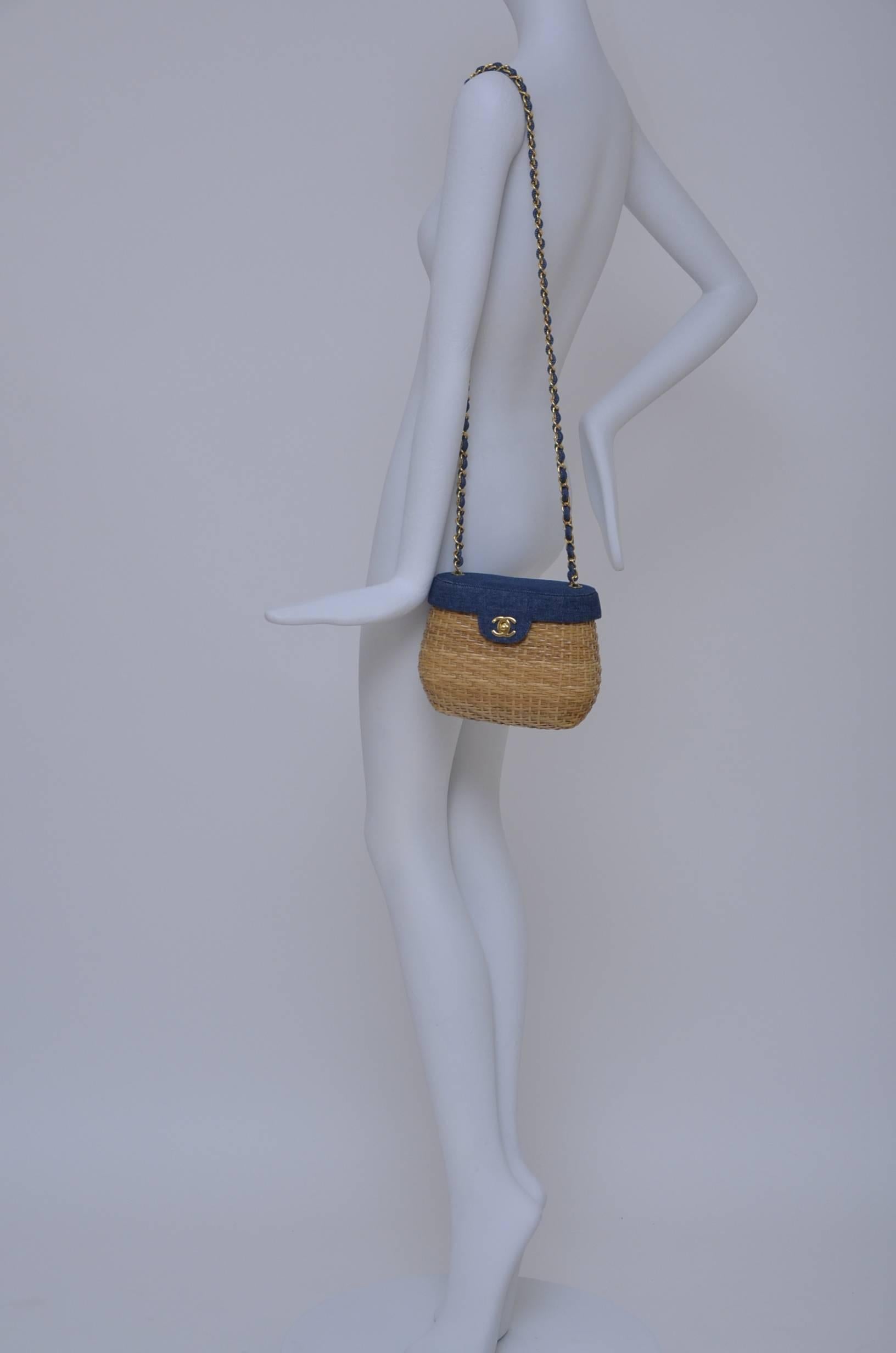 Vintage CHANEL Straw Raffia Denim Top Handbag Mint  5