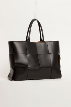 Bottega Veneta large Arco tote bag intrecciato woven black leather suede lining