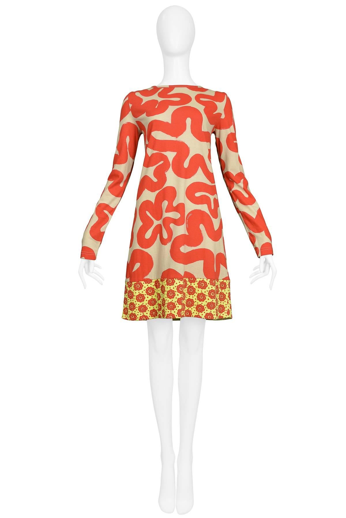 Vintage Wild and Lethal Trash squiggle print cotton long sleeve A-Line t- shirt dress designed by Walter Van Beirendonck.

Excellent Condition.

Size: Medium

Measurements: Bust 34in, Waist 36in, Hips 42in
